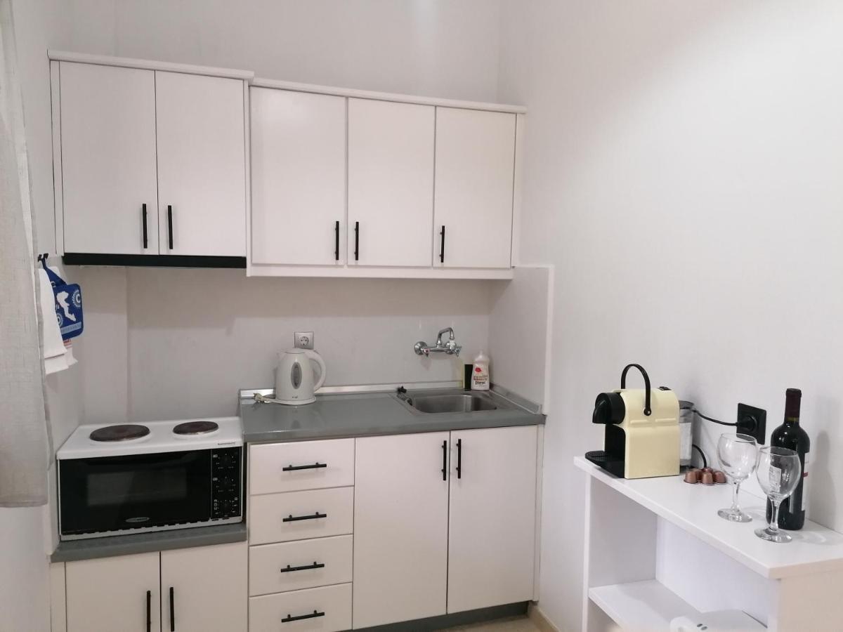 Makis Apartments アリラス エクステリア 写真