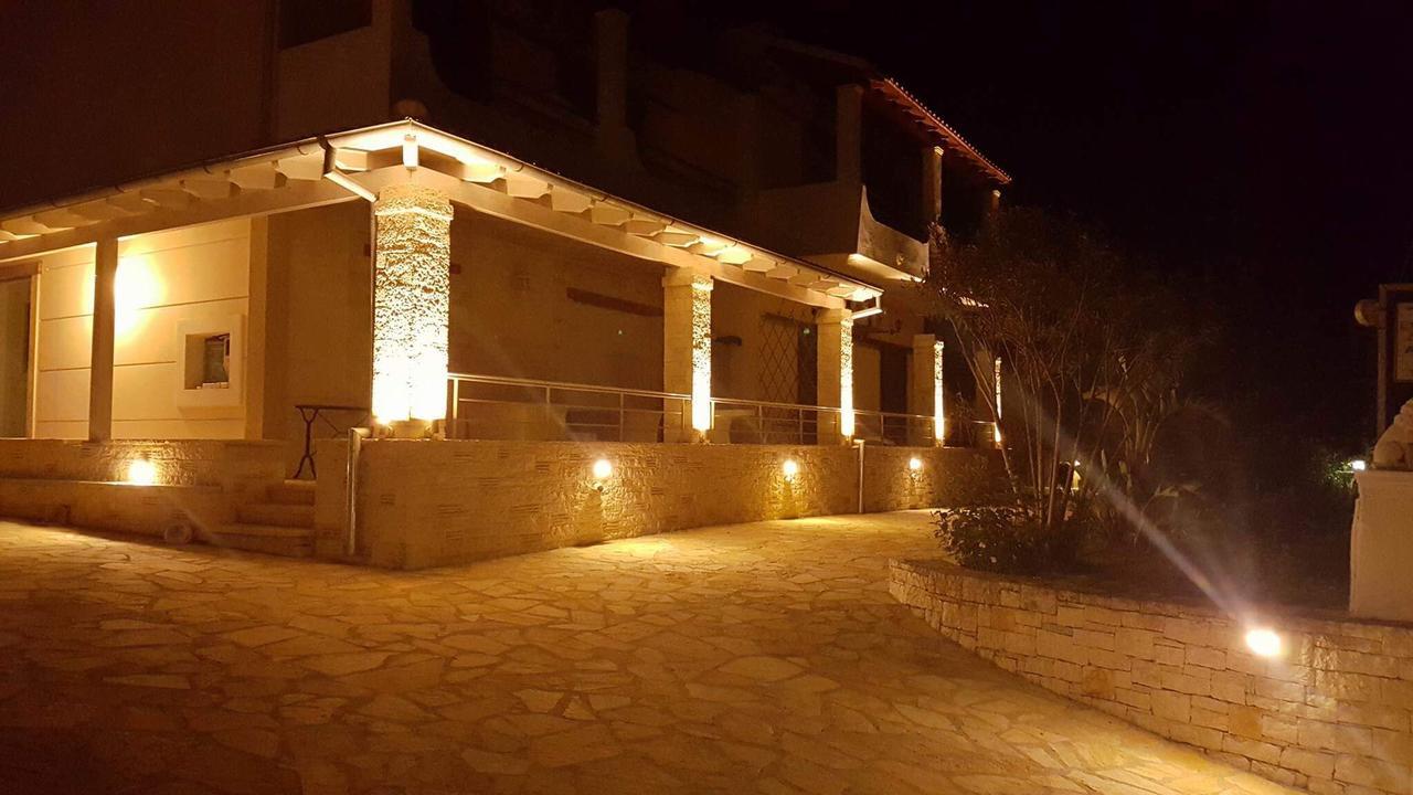 Makis Apartments アリラス エクステリア 写真
